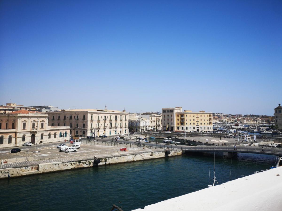 L'approdo Delle Sirene